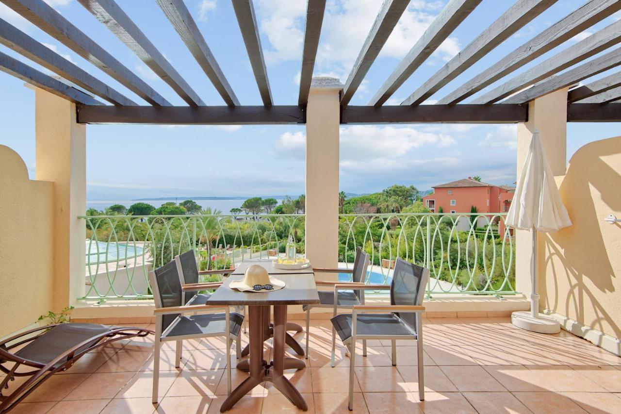 لي إيسامبر Residence Pierre & Vacances Premium Les Calanques Des Issambres المظهر الخارجي الصورة