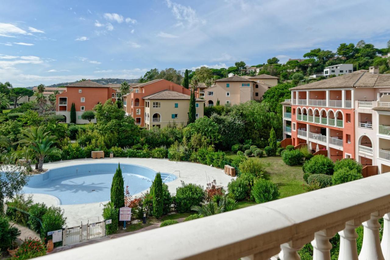 لي إيسامبر Residence Pierre & Vacances Premium Les Calanques Des Issambres المظهر الخارجي الصورة