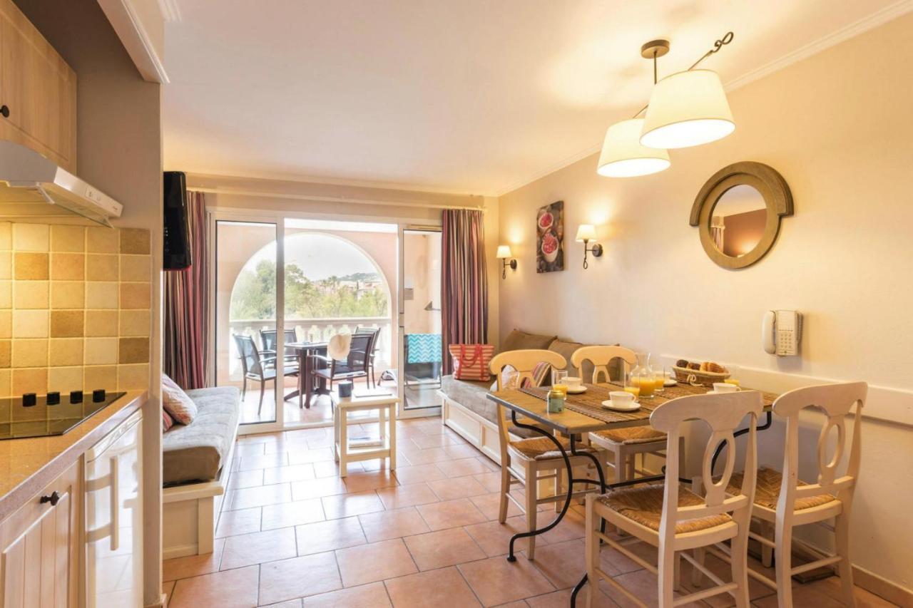 لي إيسامبر Residence Pierre & Vacances Premium Les Calanques Des Issambres المظهر الخارجي الصورة