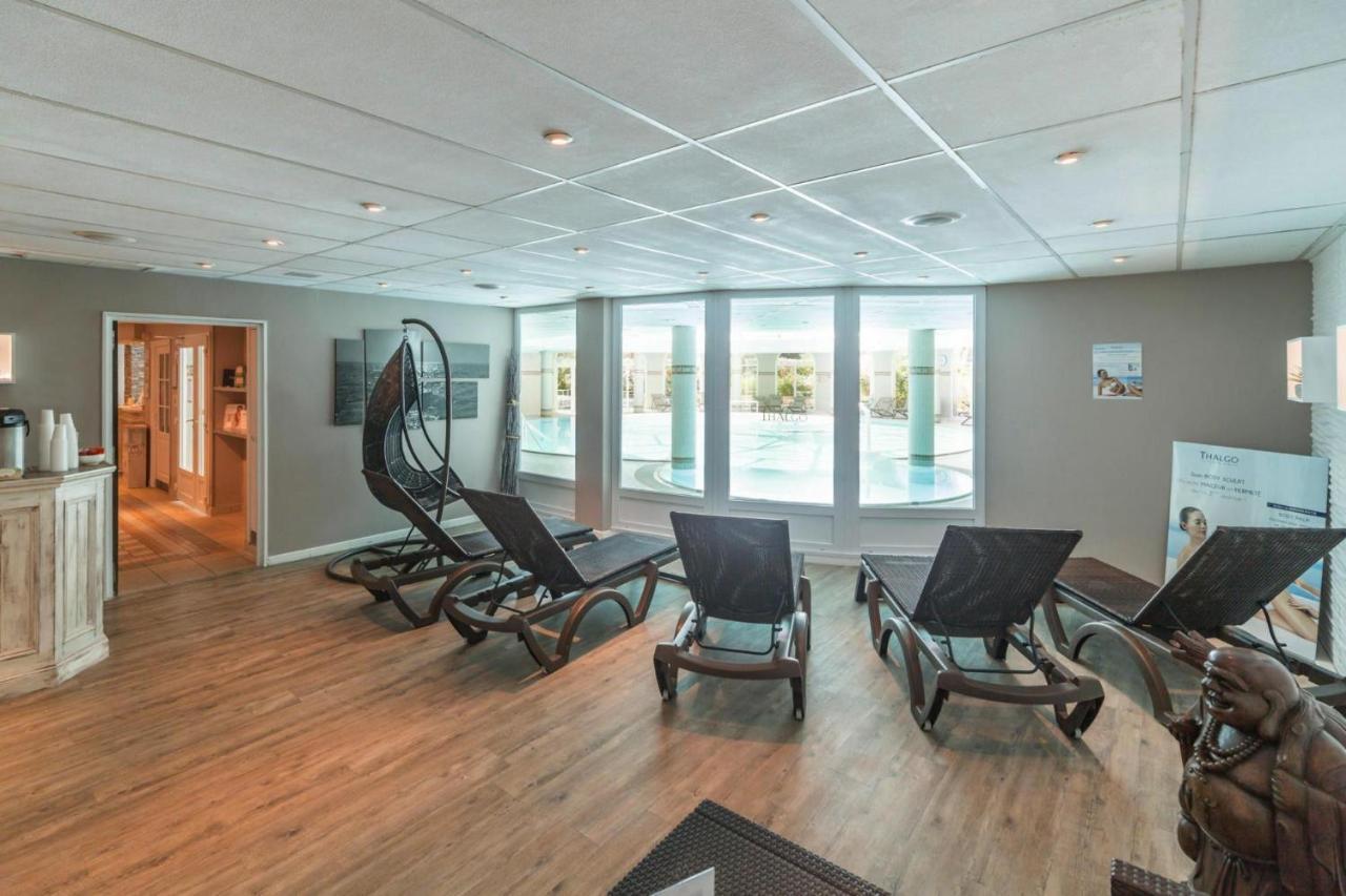 لي إيسامبر Residence Pierre & Vacances Premium Les Calanques Des Issambres المظهر الخارجي الصورة