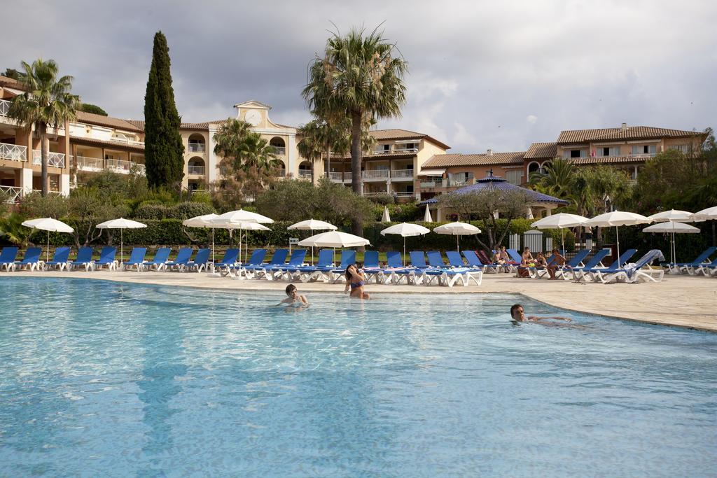 لي إيسامبر Residence Pierre & Vacances Premium Les Calanques Des Issambres المظهر الخارجي الصورة