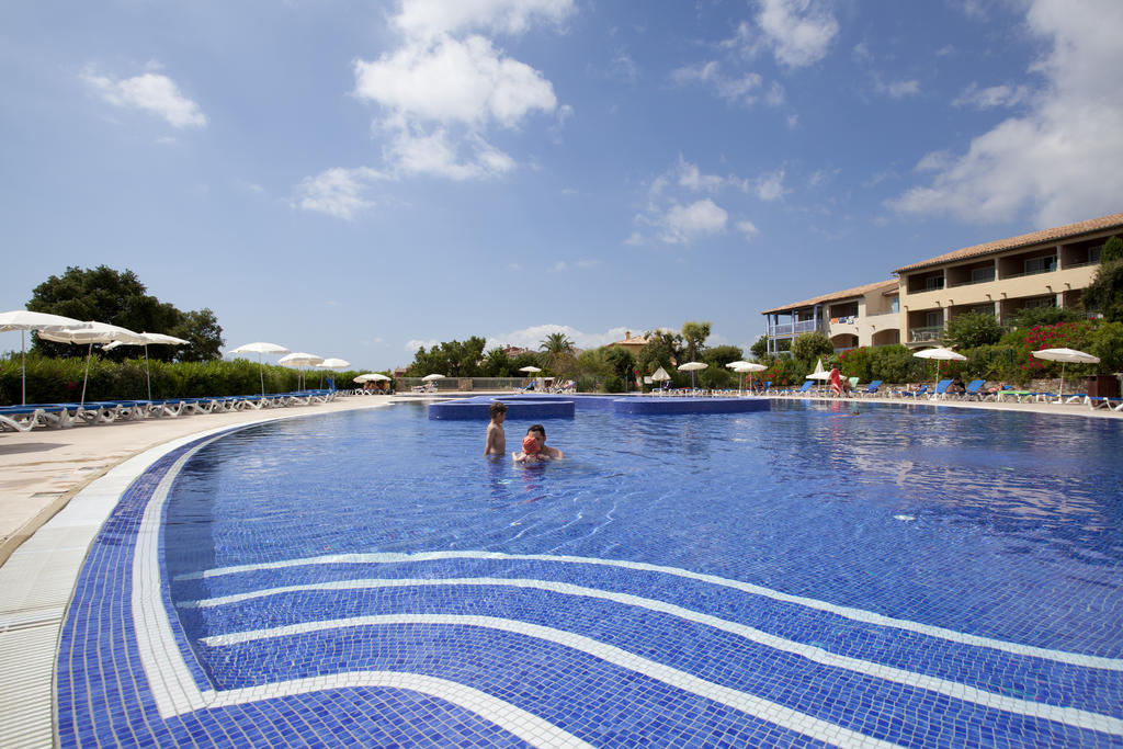 لي إيسامبر Residence Pierre & Vacances Premium Les Calanques Des Issambres المظهر الخارجي الصورة