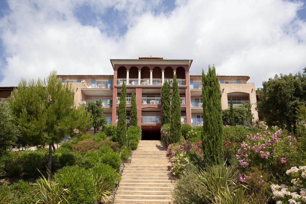 لي إيسامبر Residence Pierre & Vacances Premium Les Calanques Des Issambres المظهر الخارجي الصورة