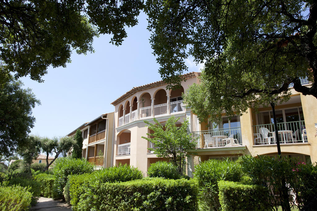 لي إيسامبر Residence Pierre & Vacances Premium Les Calanques Des Issambres المظهر الخارجي الصورة